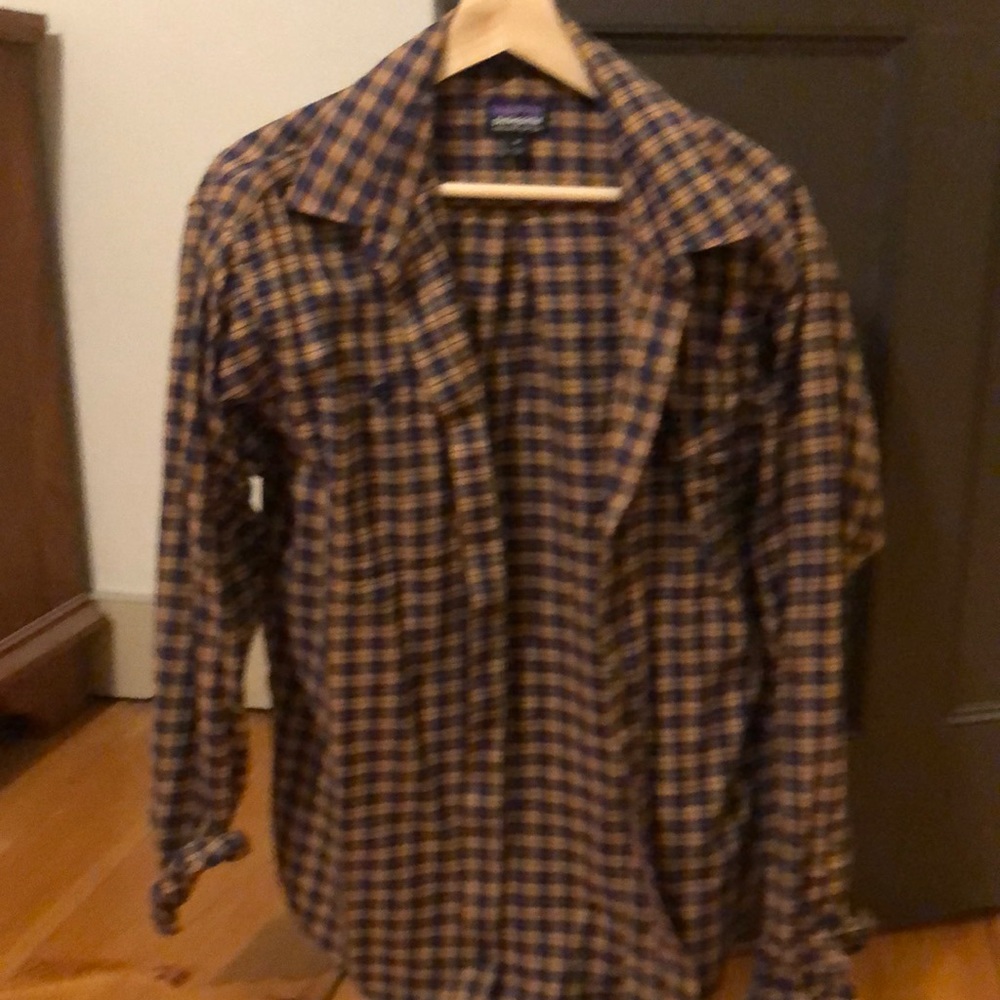 NWOT Small check lightweight Patagonia button up
